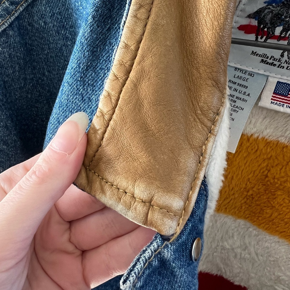 EUC Men’s Large Schaefer Outfitter Denim Jacket - Picture 9 of 16